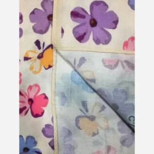 روسری نخ کاستوم طرح گل کاغذی قواره بزرگ 140×140 دور چرخ دوز کرم شیری