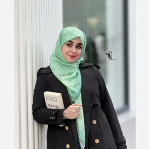 روسری نخ کاستوم طرح صوفیا سایز بزرگ و متوسط سه رنگ کرم هلویی یاسی سبز