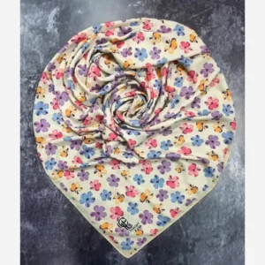 روسری نخ کاستوم طرح گل کاغذی قواره بزرگ 140×140 دور چرخ دوز کرم شیری