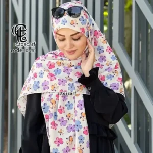 روسری نخ کاستوم طرح گل کاغذی قواره بزرگ 140×140 دور چرخ دوز کرم شیری