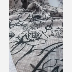 روسری نخ کاستوم طرح گل رخ زمینه طوسی تیره و روشن با گل مشکی